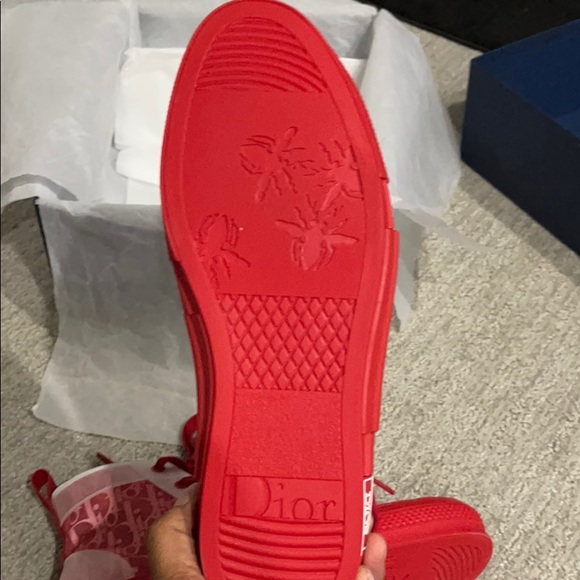 Like new Red Christian Dior b23 in size 43 - Picture 4 of 10